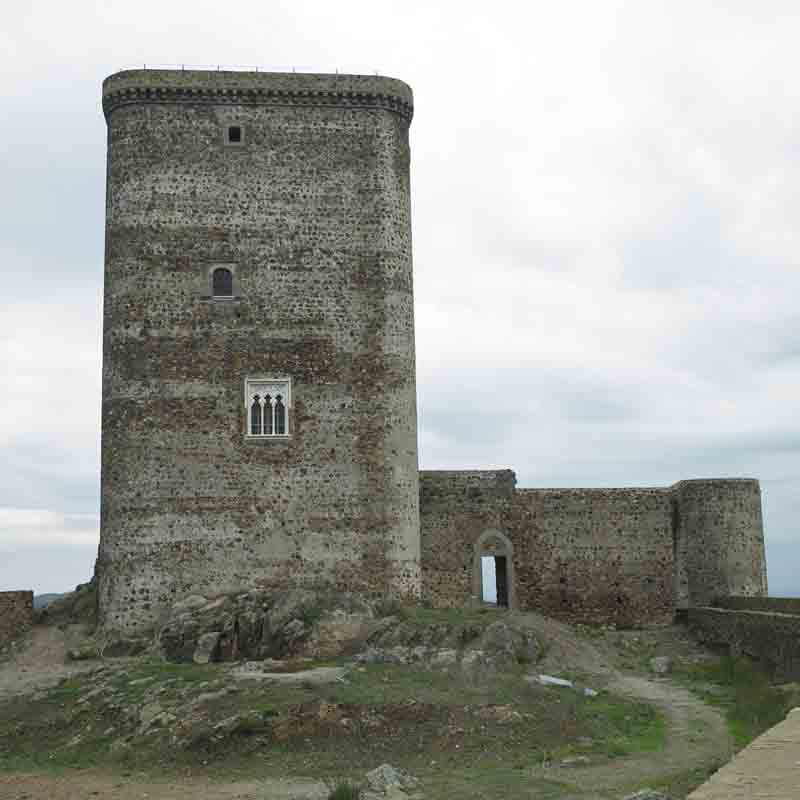 Imagen de la actuación 'Restauración y Rehabilitación del Castillo de Feria'