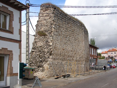 Imagen de la actuación 'Consolidación de las Murallas de Escalona, Tramo en la Avda. de la Constitución - Avda. Villa de Peñafiel'