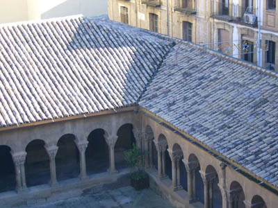 Imagen de la actuación 'Restauración de Cubiertas del Claustro y Capilla de San Bartolomé (Panteón Real) de la Iglesia del Monasterio de San Pedro el Viejo'