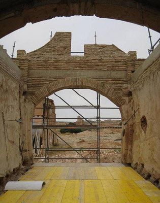 Imagen de la actuación 'Estabilización y consolidación del Arco de San Roque del Pueblo Viejo de Belchite'