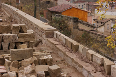Imagen de la actuación 'Restauración de las murallas, muros y puerta de la Villa, de las cercas de los Cuarenta y las cercas de la Media Luna'
