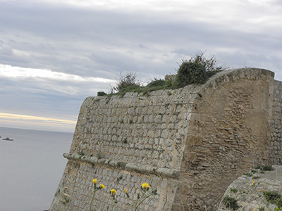 Imagen de la actuación 'Restauración de los Parapetos de las Murallas entre San Bernardo y Santa Tecla'