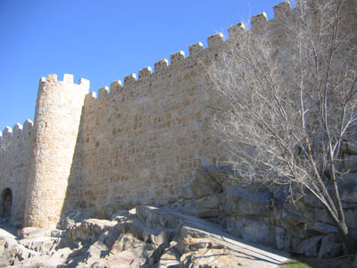 Imagen de la actuación 'Consolidación y Restauración de la Muralla de Ávila, correspondiente a los Lienzos 53-54 al 62-63 y del 70-71 al 80-81, incluidos los Cubos 54-55-56-57-58-59-60-61-62-70-71-72-74-75-76-77-78-79 y 80'