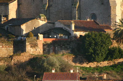 Imagen de la actuación 'Restauración de los tramos 6/7 y torres 7/8 del lienzo occidental de la Muralla de Coria'