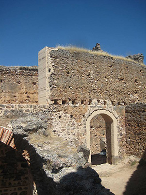 Imagen de la actuación 'Intervención en el Castillo de Miraflores para la consolidación de los Muros y puesta en valor del recorrido interior'