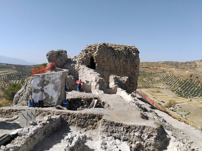 Imagen de la actuación 'Conservación y puesta en valor de las estructuras arqueológicas del cerro del castillo de Montejicar, y restauración del paisaje de su entorno'