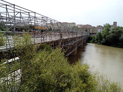 Imagen de la actuación 'Restauración y acondicionamiento del Camino de Santiago a su paso por Logroño: puente de Piedra sobre río Ebro y camino entre el arco y el parque de la Grajera'