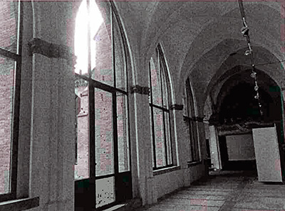 Imagen de la actuación 'Sustitución de ventanales en el claustro y de cubiertas de fibrocemento de la Catedral de El Salvador'